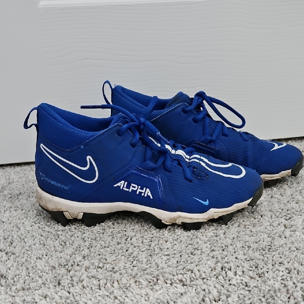 Nike Football Cleats YOUTH 5.5